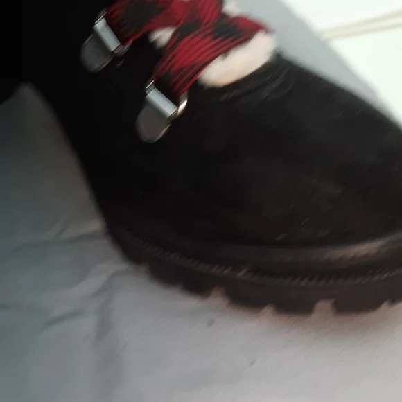 JellyPop Striking Black and Red Heeled Boots for Elegance - Women's Size 9M - Picture 11 of 15